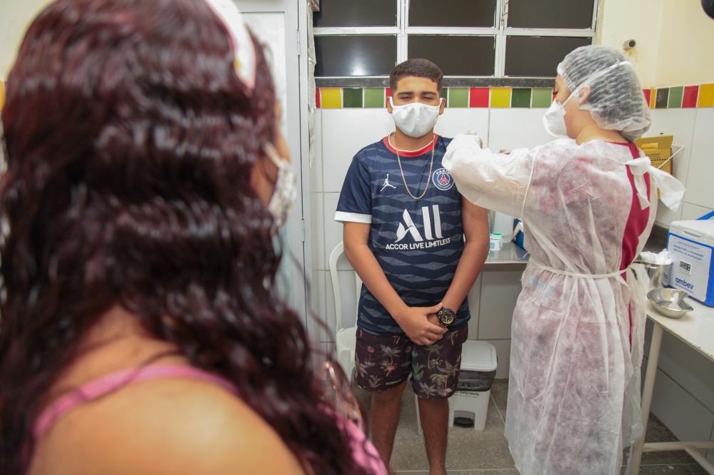 Vacinação com Meningocócica ACWY e contra o HPV é ampliada em Fortaleza